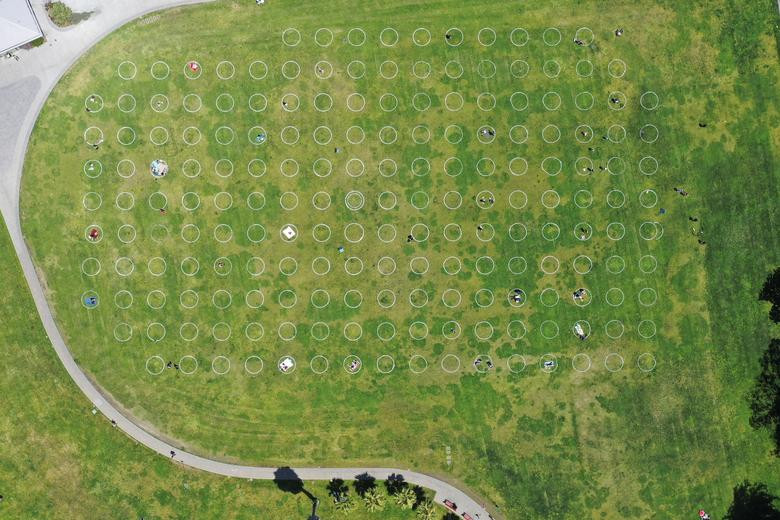 Loạt ảnh ấn tượng về ảnh hưởng của đại dịch COVID-19 bao trùm cả thế giới ảnh 14