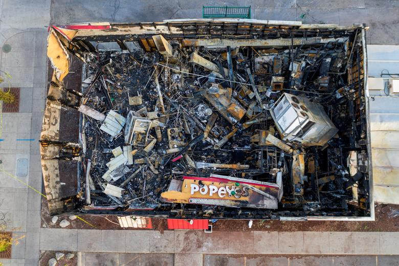 Loạt ảnh ấn tượng về ảnh hưởng của đại dịch COVID-19 bao trùm cả thế giới ảnh 22