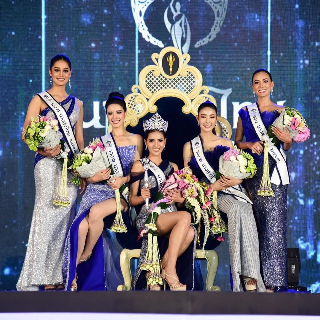 Ngoại hình ‘bốc lửa’ của người mẫu 27 tuổi đăng quang Hoa hậu Thái Lan 2020 ảnh 2