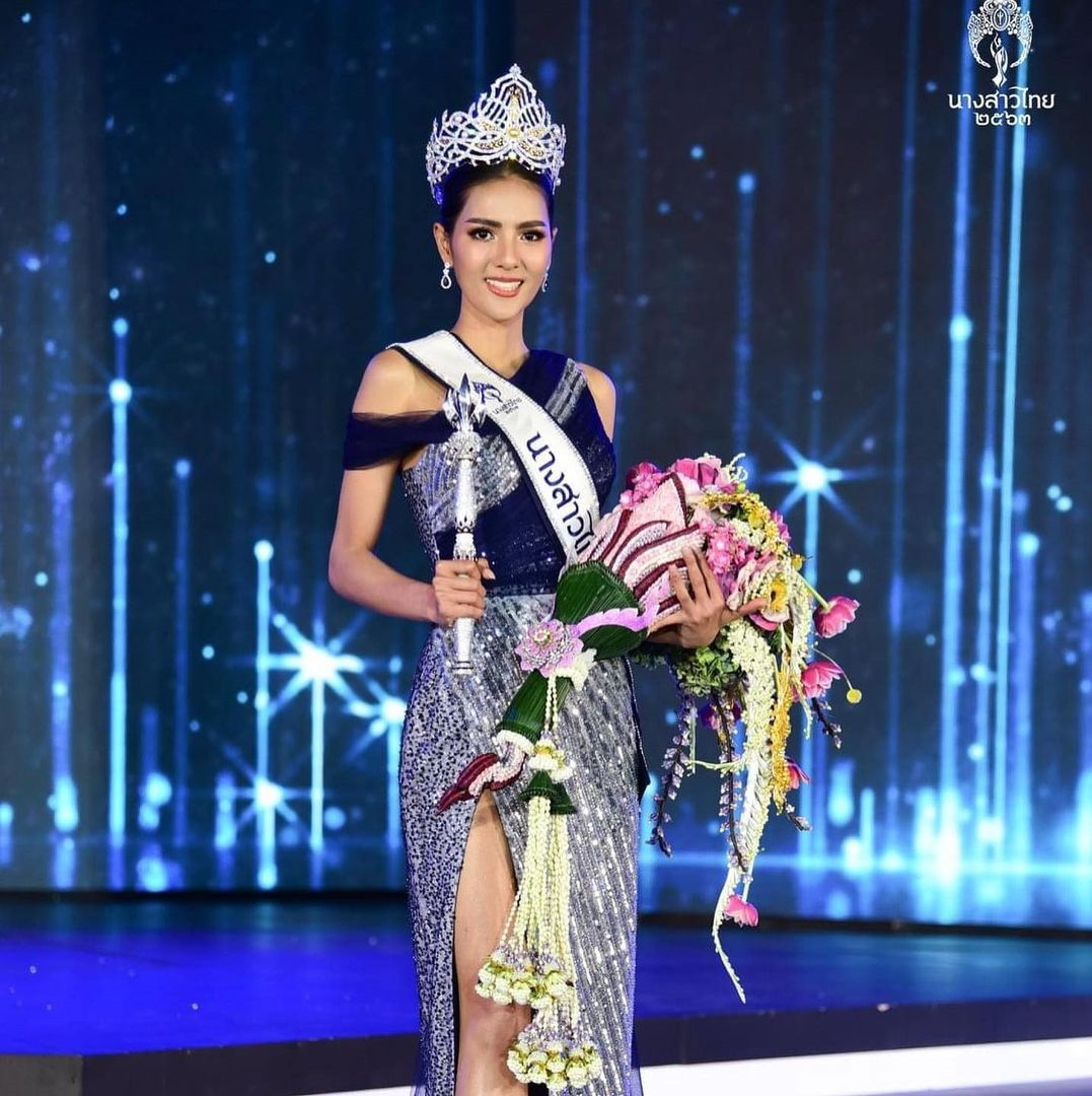 Ngoại hình ‘bốc lửa’ của người mẫu 27 tuổi đăng quang Hoa hậu Thái Lan 2020 ảnh 4