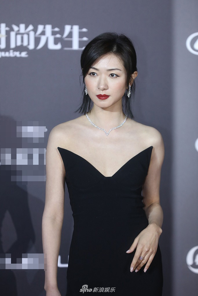 Thảm đỏ MAHB: Dương Mịch khoe ngực ‘khủng’ nhưng bị chê già ảnh 7