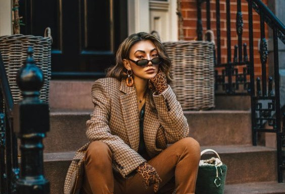 Mùa Đông đến áo khoác lên ngôi, nhà bạn có cái blazer hay áo khoác da nào chưa? ảnh 4