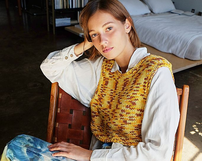 Áo len sweater vest chính thức trở lại, nhưng phiên bản 2021 có khác đôi chút ảnh 2