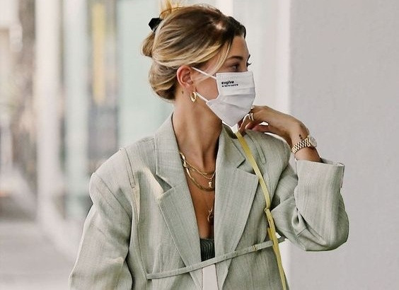 Phong cách đường phố trong đại dịch năm 2020: Ai cũng có thể “bắt trend“! ảnh 1