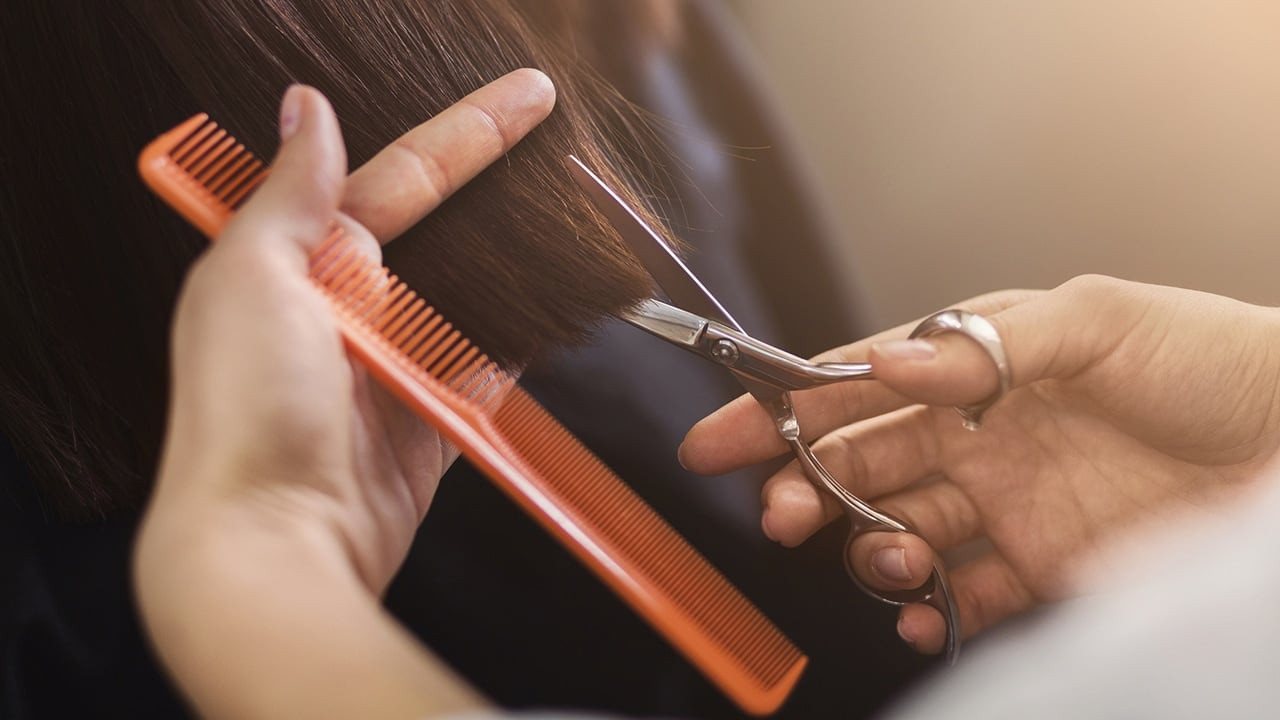 Muốn tóc mọc nhanh hoặc không chẻ ngọn cần biết bao lâu nên cắt tóc, và đây là đáp án ảnh 3