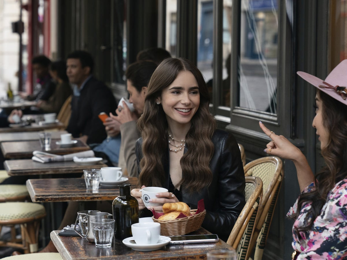 Chuyên gia trang điểm tiết lộ bí mật tạo nên vẻ đẹp vạn người mê của “Emily In Paris“ ảnh 3