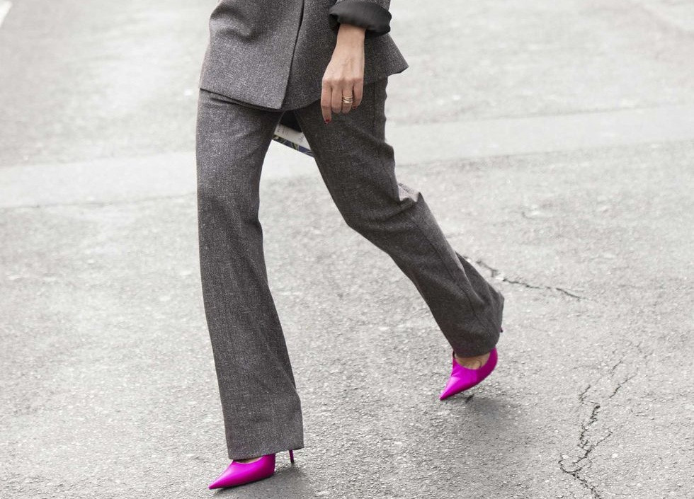 Sở hữu cả tủ giày hoành tráng nhưng chưa chắc bạn đã có đủ 8 loại thiết yếu này ảnh 3