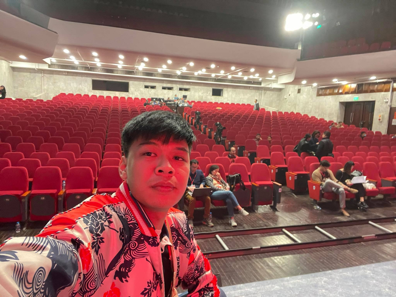 Diễn viên Trung Ruồi chia sẻ về đêm diễn Táo quân không khán giả và 'mệnh lệnh kín' ảnh 2