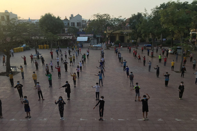 Tết về khu cách ly trường THCS Sao Đỏ ảnh 2