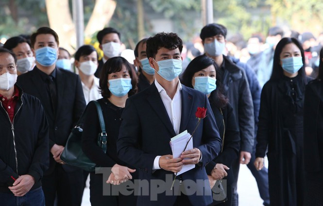 Showbiz 21/2: Rò rỉ hình ảnh Hyun Bin - Son Ye Jin bí mật hẹn hò ở sân golf ảnh 2