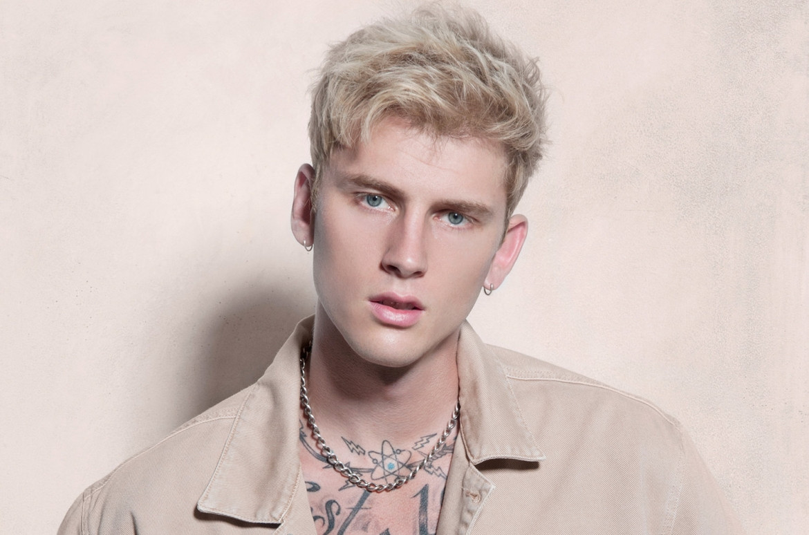 Ra-đa âm nhạc tháng 5 gọi tên Machine Gun Kelly, Hailee Steinfeld và Queen x Adam Lambert ảnh 1