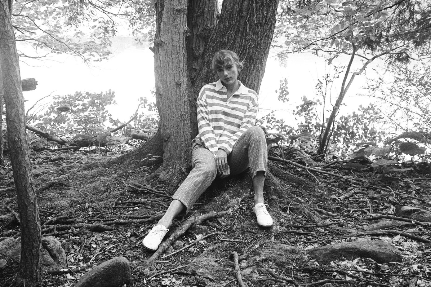 Taylor Swift và "folklore" sẽ làm nên lịch sử hay tiếp tục vô duyên tại Grammy 2021? ảnh 4