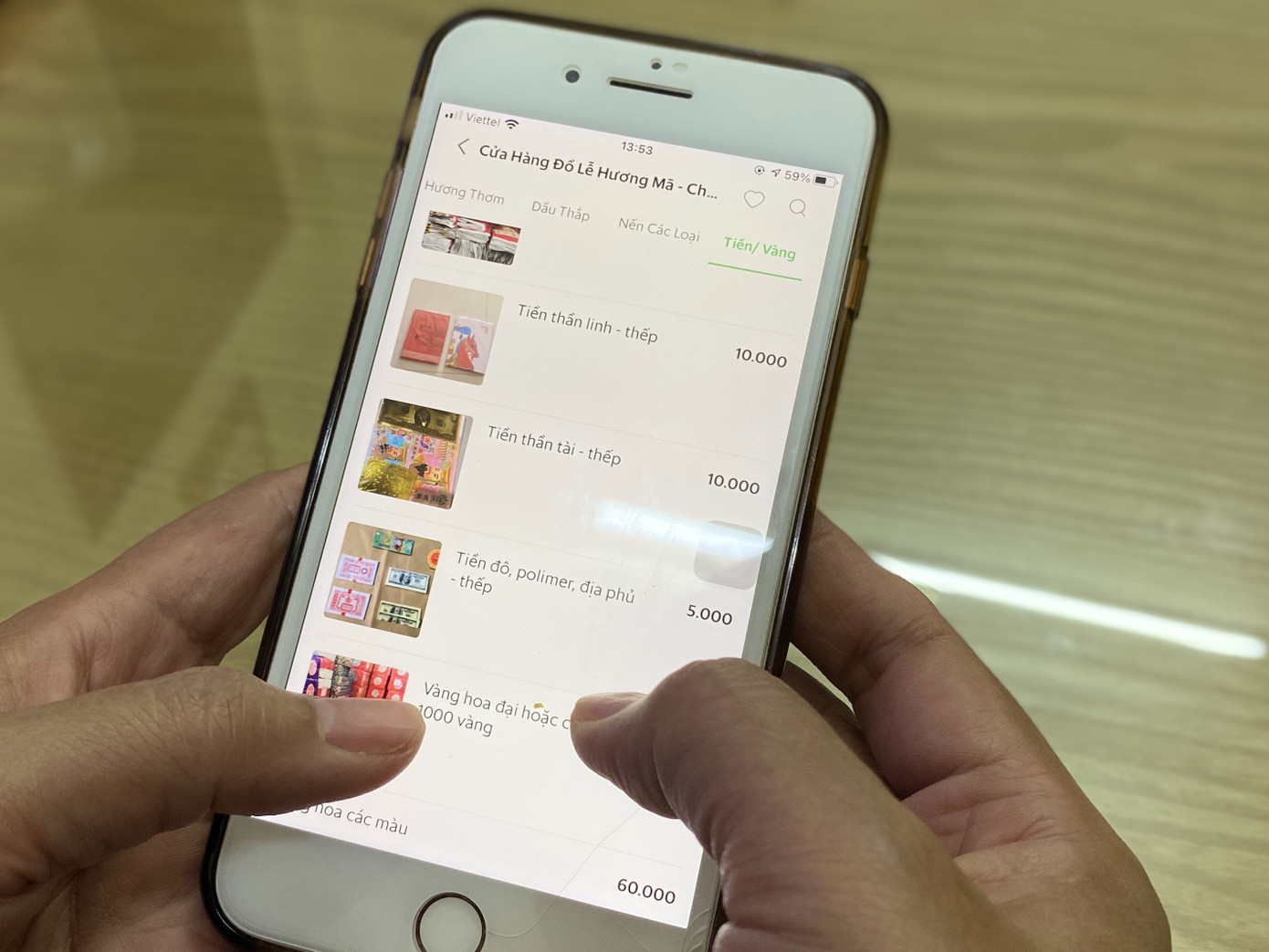 Mua đồ lễ online cho ngày vía Thần tài Đi chợ online sắm lễ, ngỡ ngàng lì xì thần tài mạ vàng 15.000 đồng ảnh 1