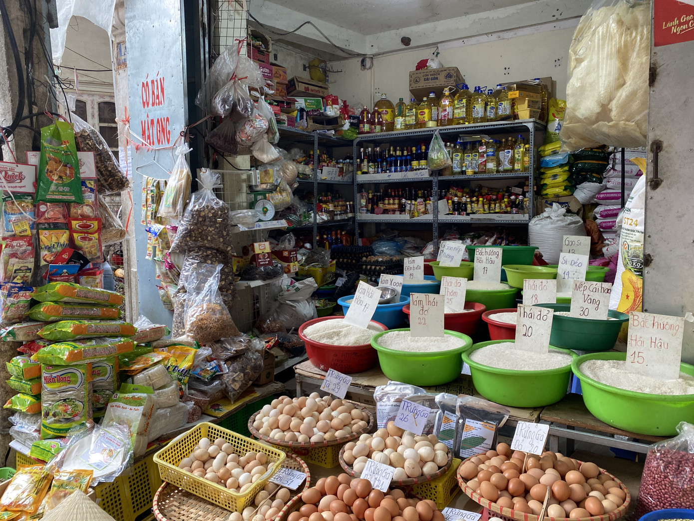 Cận Tết, giá thịt lợn ở Hà Nội giảm mạnh ảnh 6