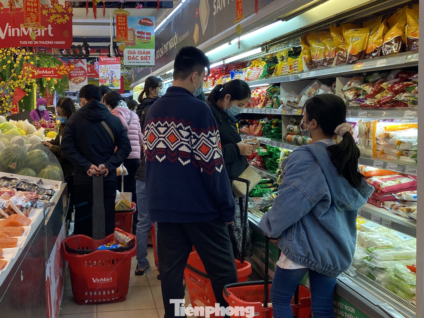 Siêu thị mở cửa đón khách sắm Tết đến nửa đêm ảnh 4
