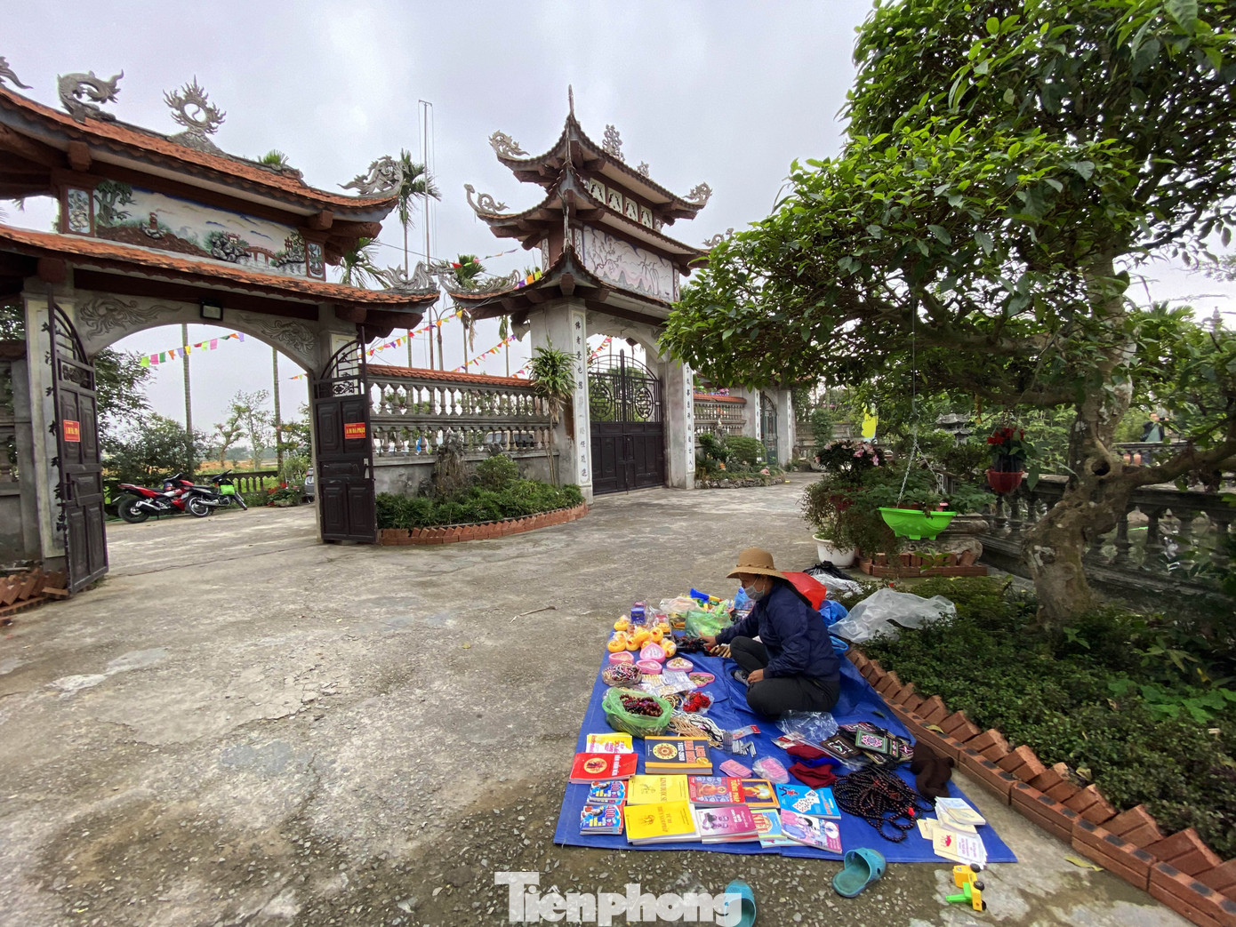 Rưng rưng kỳ lão khấn Minh Thề ảnh 3