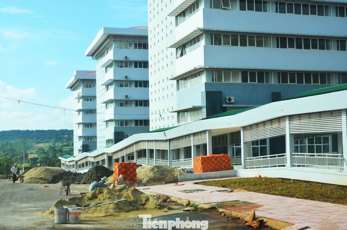 Vì sao bệnh viện Vùng nghìn tỉ phải... hoạt động 'chui' ảnh 1