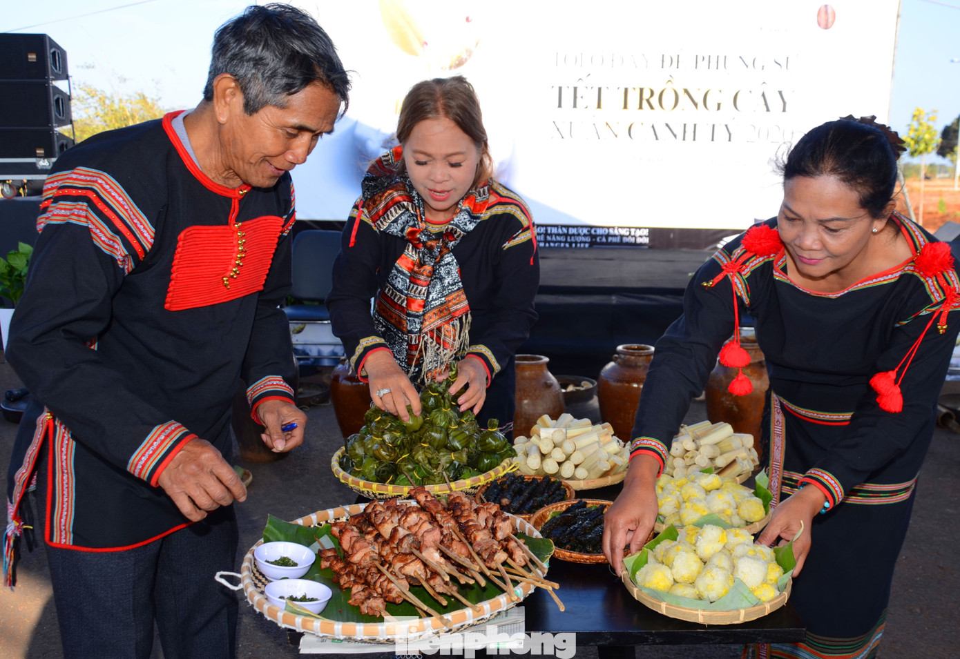 Trồng 100 cây ngọc lan và trao giải Ủ Rượu Cần tai 'Thành phố Cà phê' ảnh 3