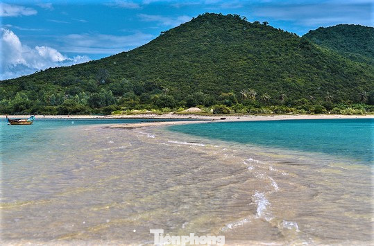 Kỳ thú những cung đường bộ xuyên biển ảnh 10