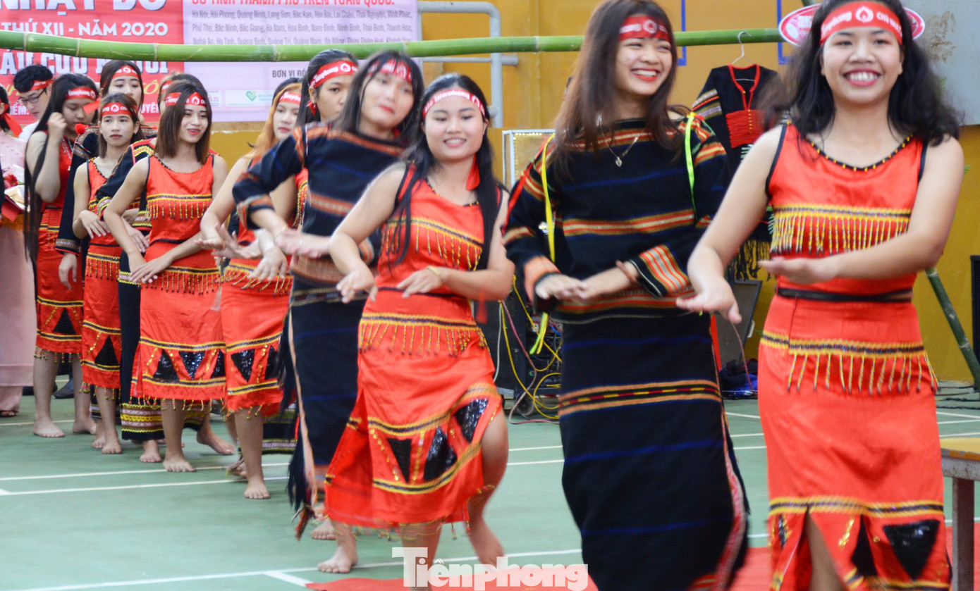 Chủ nhật Đỏ 2020 tại Đại học Tây Nguyên: Nghìn dòng máu đong đầy yêu thương ảnh 3