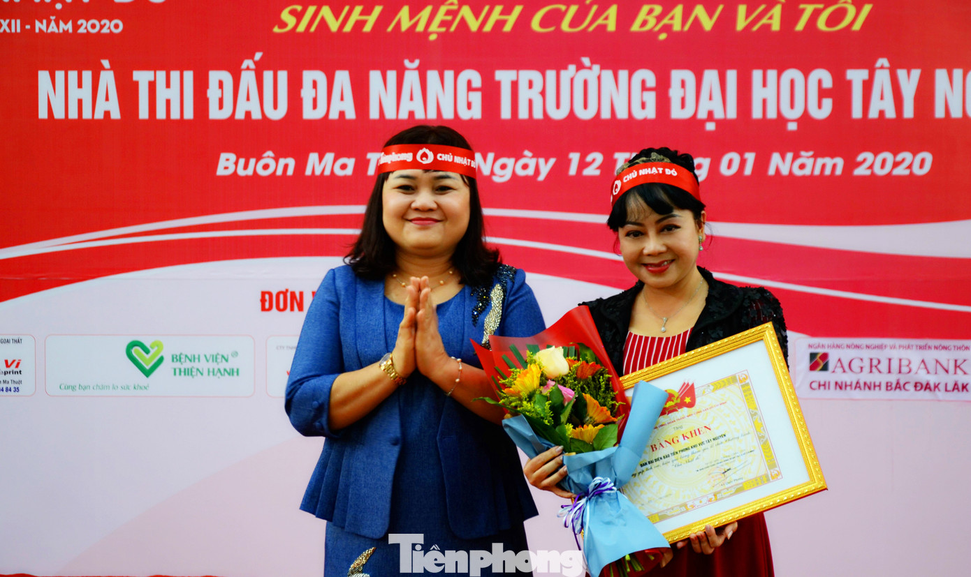 Chủ nhật Đỏ 2020 tại Đại học Tây Nguyên: Nghìn dòng máu đong đầy yêu thương ảnh 12