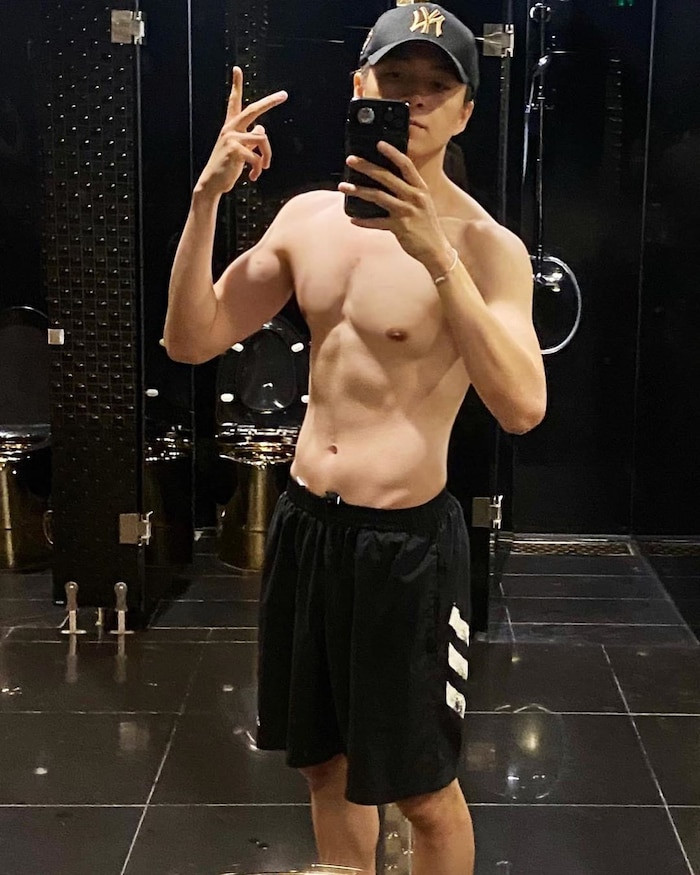 Hồ Ngọc Hà chia sẻ clip nhảy nóng bỏng giữa tin mang song thai với Kim Lý ảnh 13