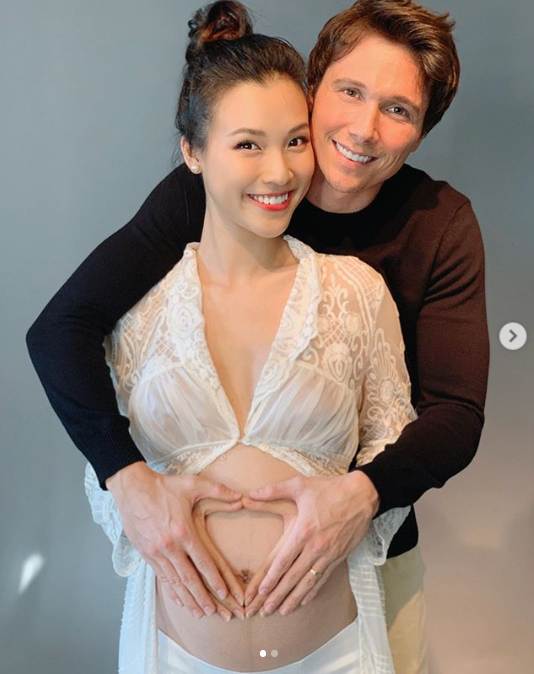 Ngọc Trinh 'thả rông' táo bạo ảnh 12