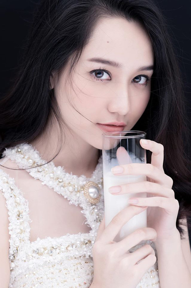 Bộ ảnh gợi cảm táo bạo gây bất ngờ của thiếu nữ Hà Lan 'Mắt biếc' ảnh 7