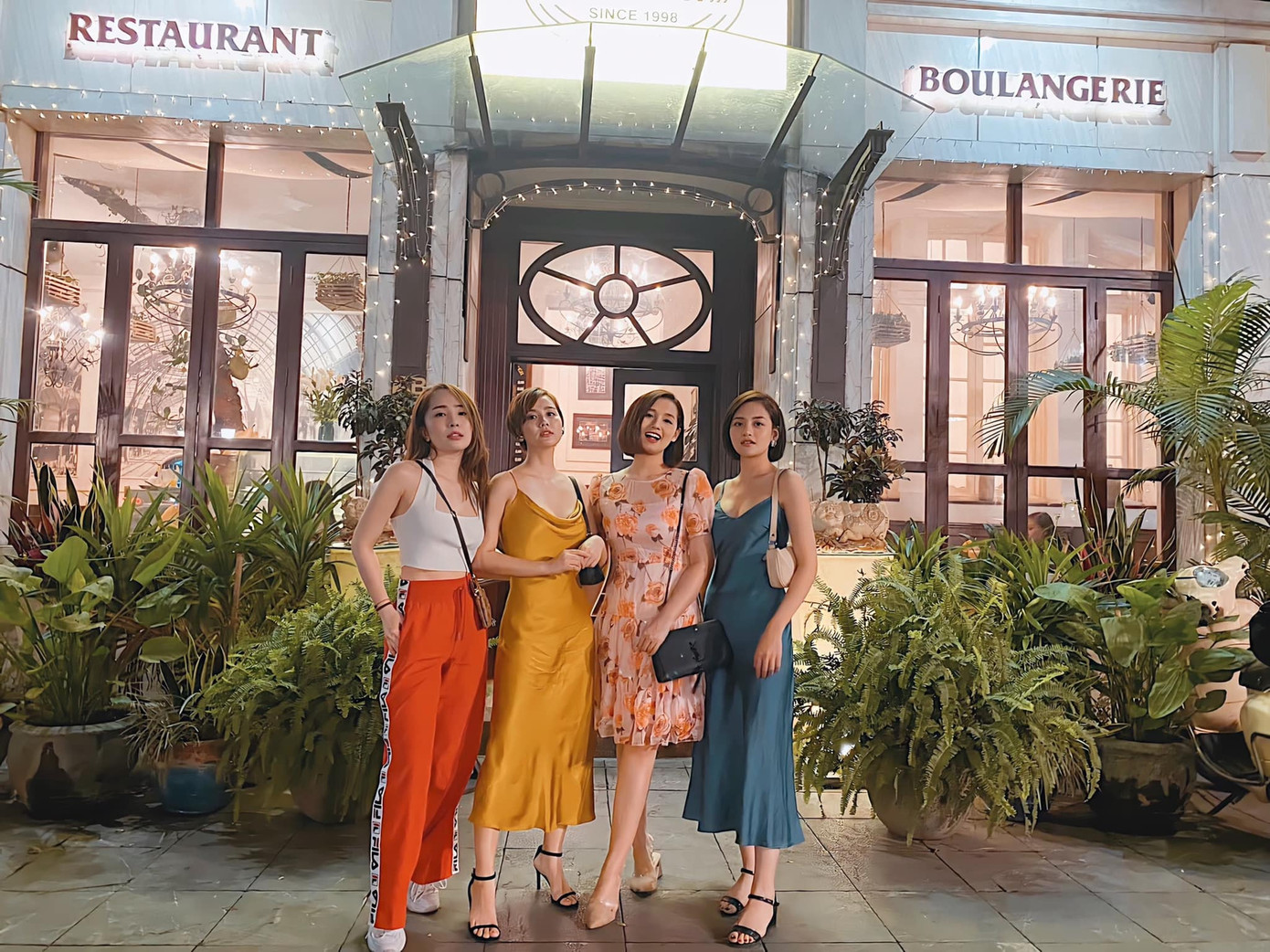 NSƯT Chí Trung đáp trả anti-fan khi bị chê: 'Già rồi còn thể hiện' ảnh 4