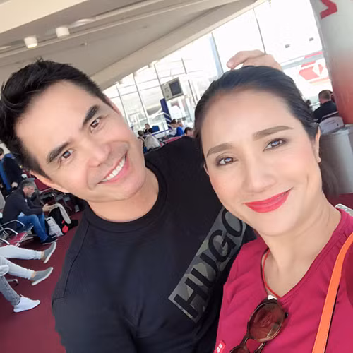 Trung Dũng - Cát Tường khóa môi nồng cháy tại sân khấu gây bất ngờ ảnh 2