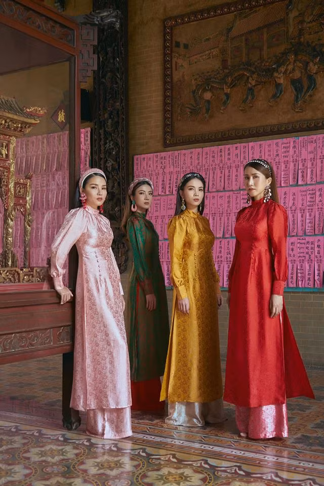 Thu Ngọc (Mây trắng) sánh đôi cùng trai trẻ sau 4 năm ly hôn? ảnh 7