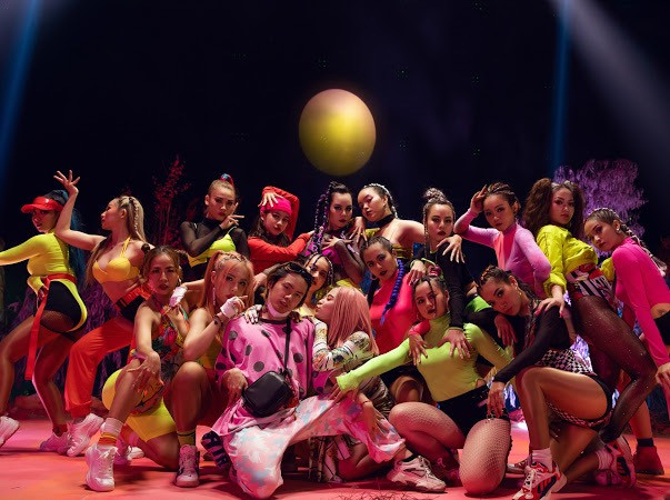 Nhóm nhảy Việt được Dua Lipa hết lời khen ngợi từng gây 'bão' sân khấu Asia's Got Talent ảnh 5