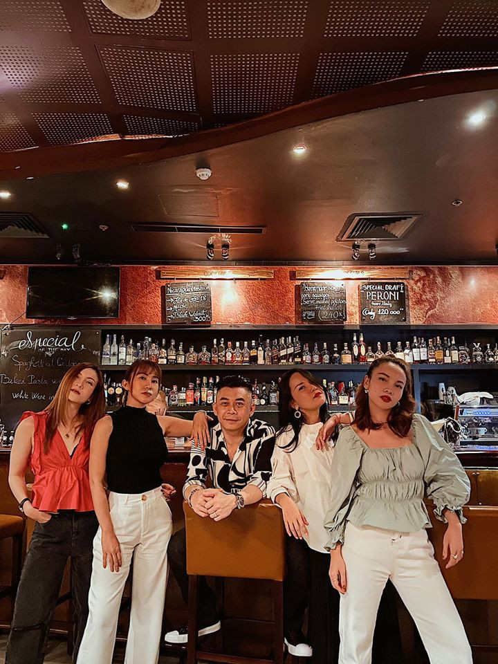 Thu Ngọc (Mây trắng) sánh đôi cùng trai trẻ sau 4 năm ly hôn? ảnh 9