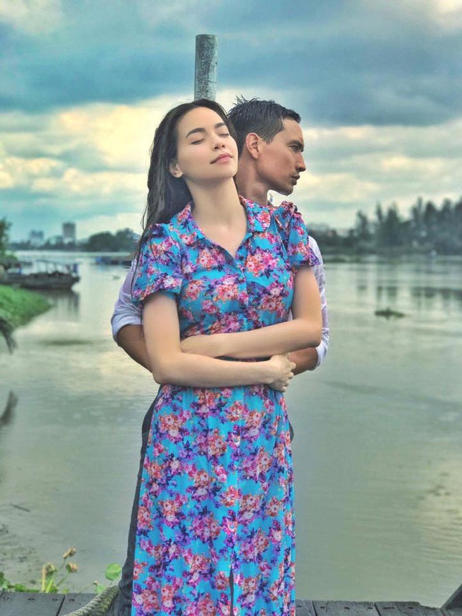 Ba năm yêu đương nồng cháy của Hà Hồ - Kim Lý đến kết đẹp mang song thai ảnh 1