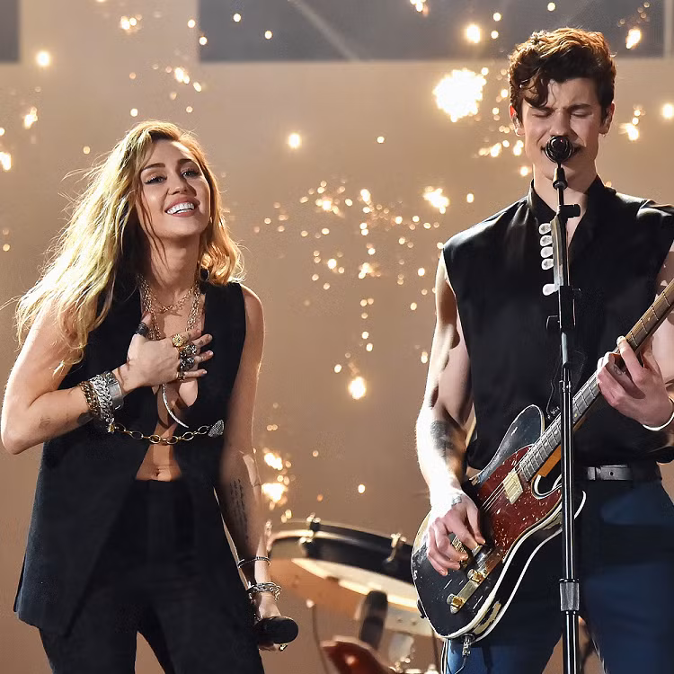 Dua Lipa suýt nữa bỏ lỡ một bản hit nếu Miley Cyrus chọn hợp tác với Shawn Mendes ảnh 2