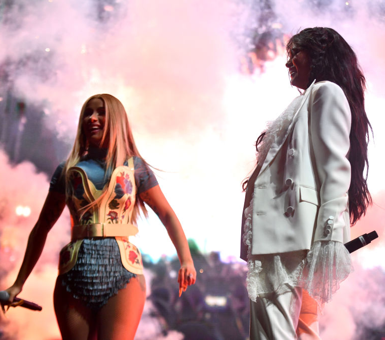 Cardi B hứa sẽ giúp Selena Gomez lên ý tưởng cho album cuối trước khi giải nghệ ảnh 4