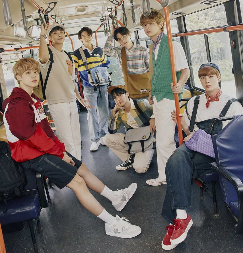 Grammy 2021: Taylor Swift, Cardi B, BTS... dàn sao khủng liệu có cứu nổi rating năm nay? ảnh 2