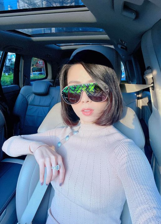 Những dự định của “sao” Việt trong đêm Giao thừa: Người đón Tết nơi xứ người, kẻ “chờ đón” những điều mới mẻ ảnh 11