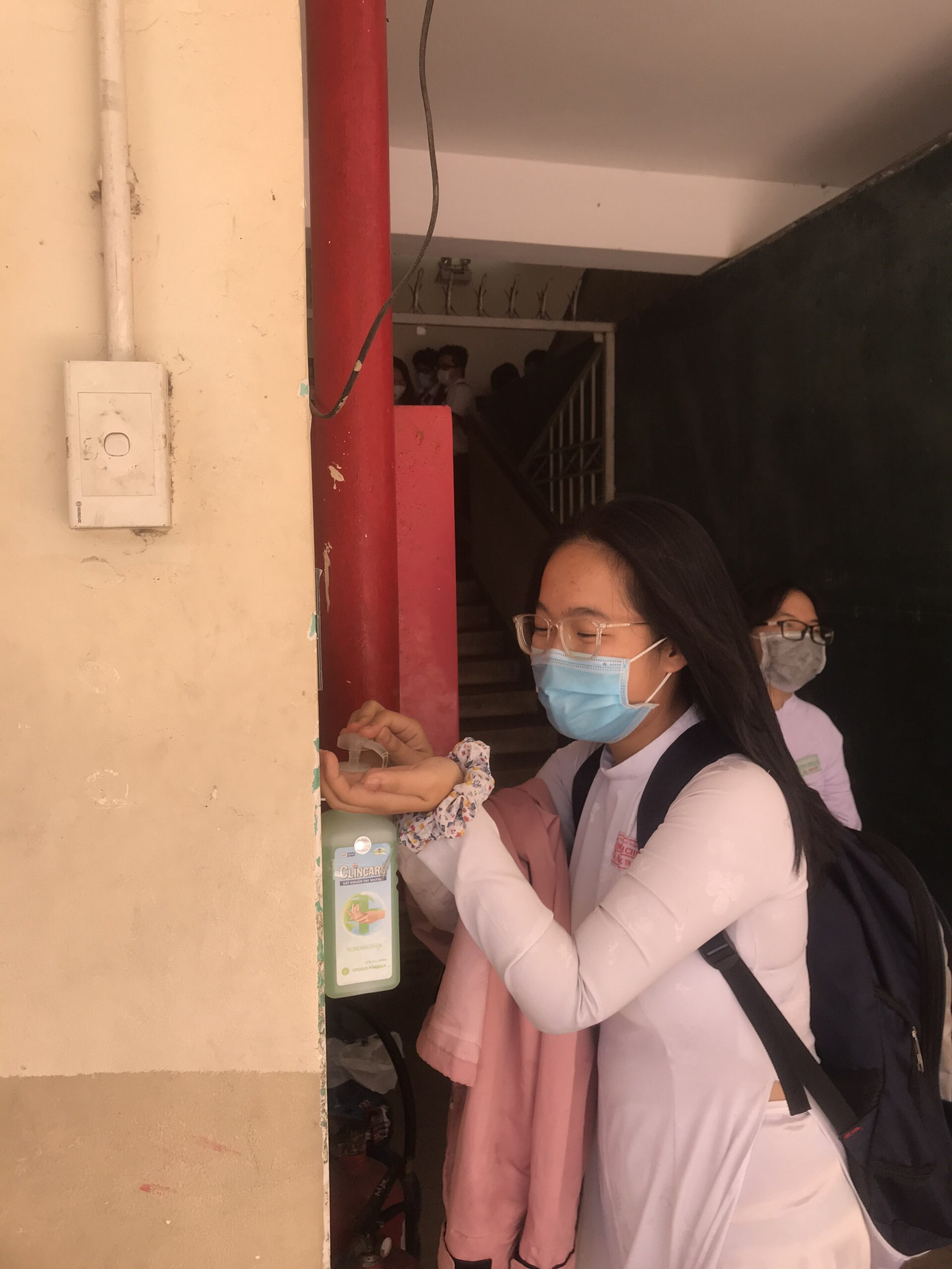 TP.HCM: 1,7 triệu học sinh quay lại trường học, chính thức chấm dứt “học kỳ online“ ảnh 5