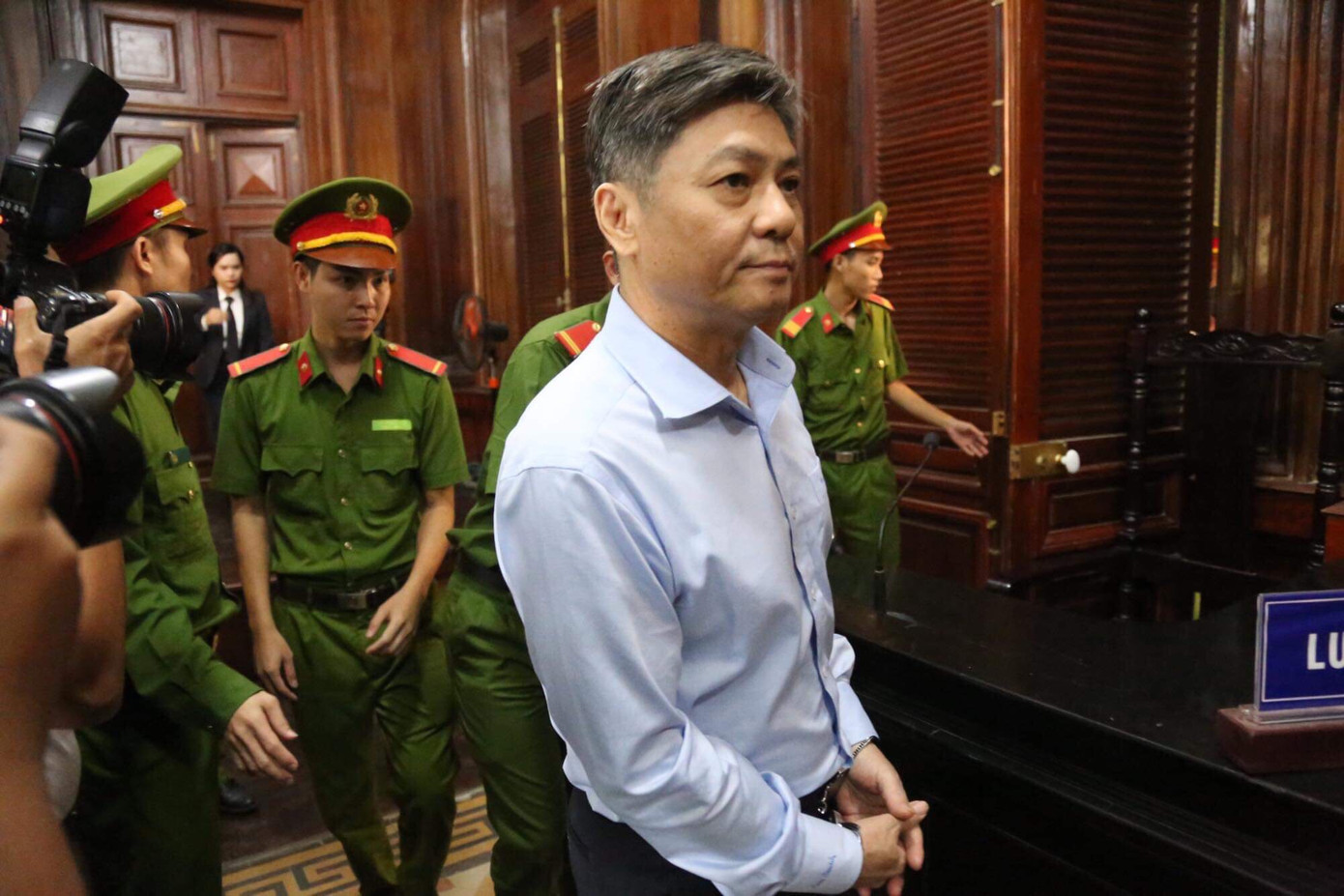 Phúc thẩm vụ 'đất vàng' 15 Thi Sách: Cựu phó chủ tịch Nguyễn Hữu Tín hiện ở đâu? ảnh 2