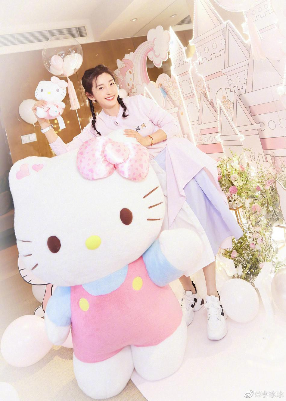 Lý Băng Băng tươi trẻ như thiếu nữ dù đón sinh nhật tuổi 48 ảnh 9