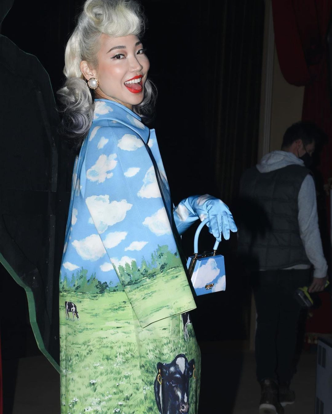 Vũ nữ thoát y Dita Von Teese vai trần gợi cảm, lấn át loạt chân dài đình đám ảnh 9