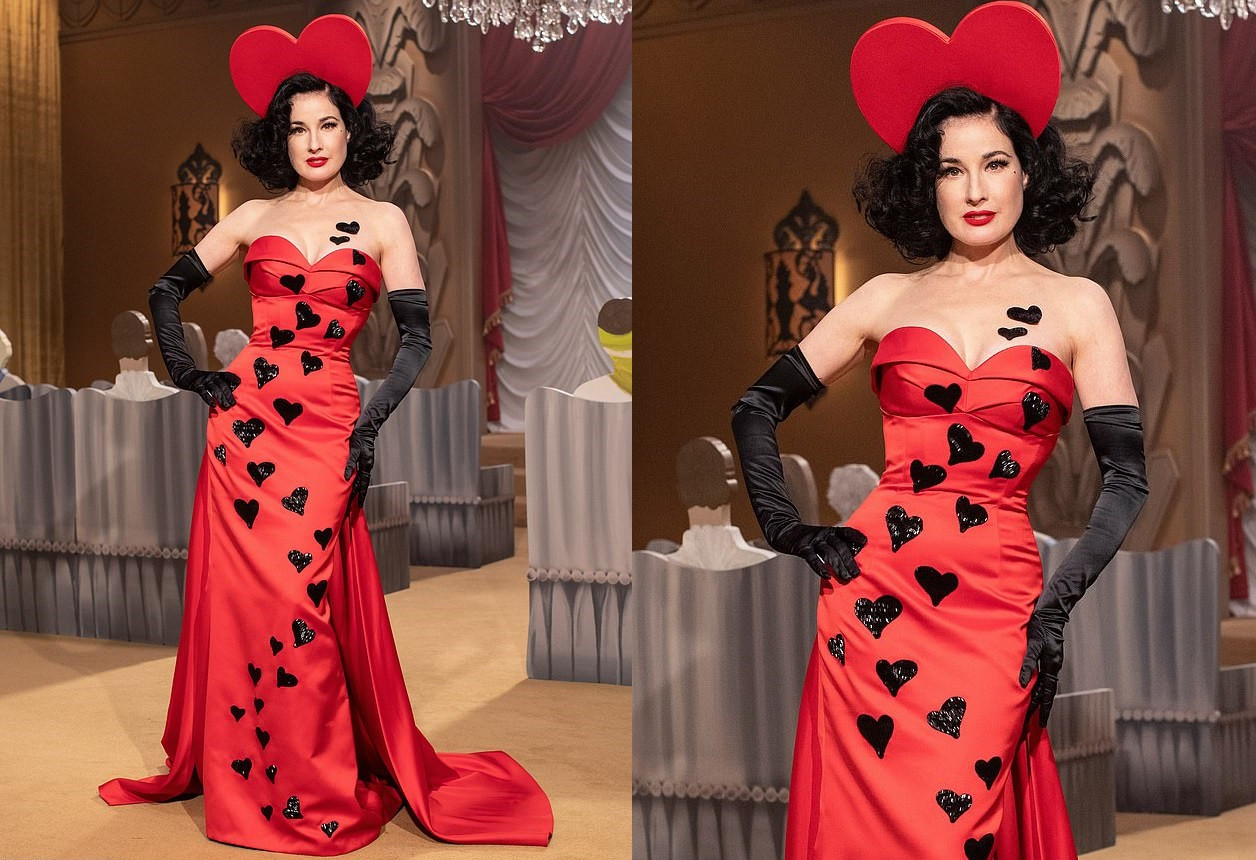 Vũ nữ thoát y Dita Von Teese vai trần gợi cảm, lấn át loạt chân dài đình đám ảnh 1