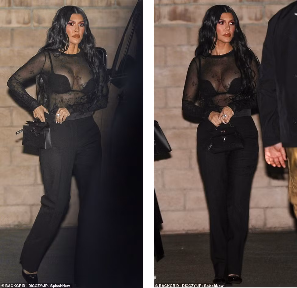 Kourtney Kardashian mặc áo xuyên thấu ‘có như không' ảnh 1