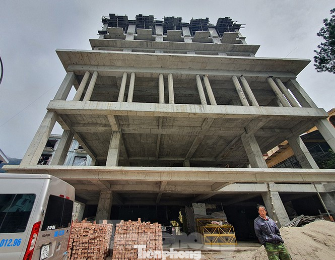 Lộ loạt sai phạm tòa tháp kim cương, xin lùi báo cáo nhà riêng lẻ có 4 tầng hầm ảnh 2