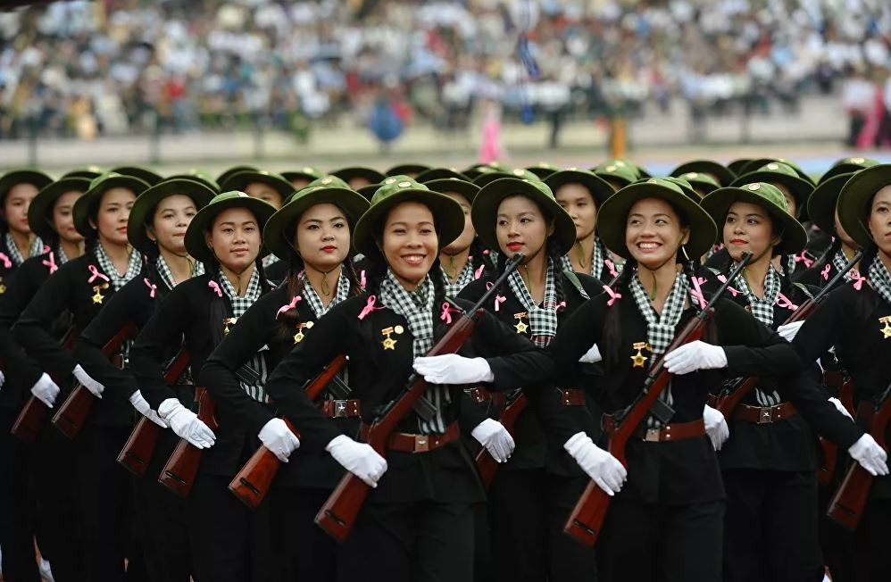 Bộ ảnh 'người đẹp trong quân đội' ở nhiều quốc gia ảnh 10