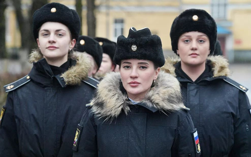 Bộ ảnh 'người đẹp trong quân đội' ở nhiều quốc gia ảnh 1