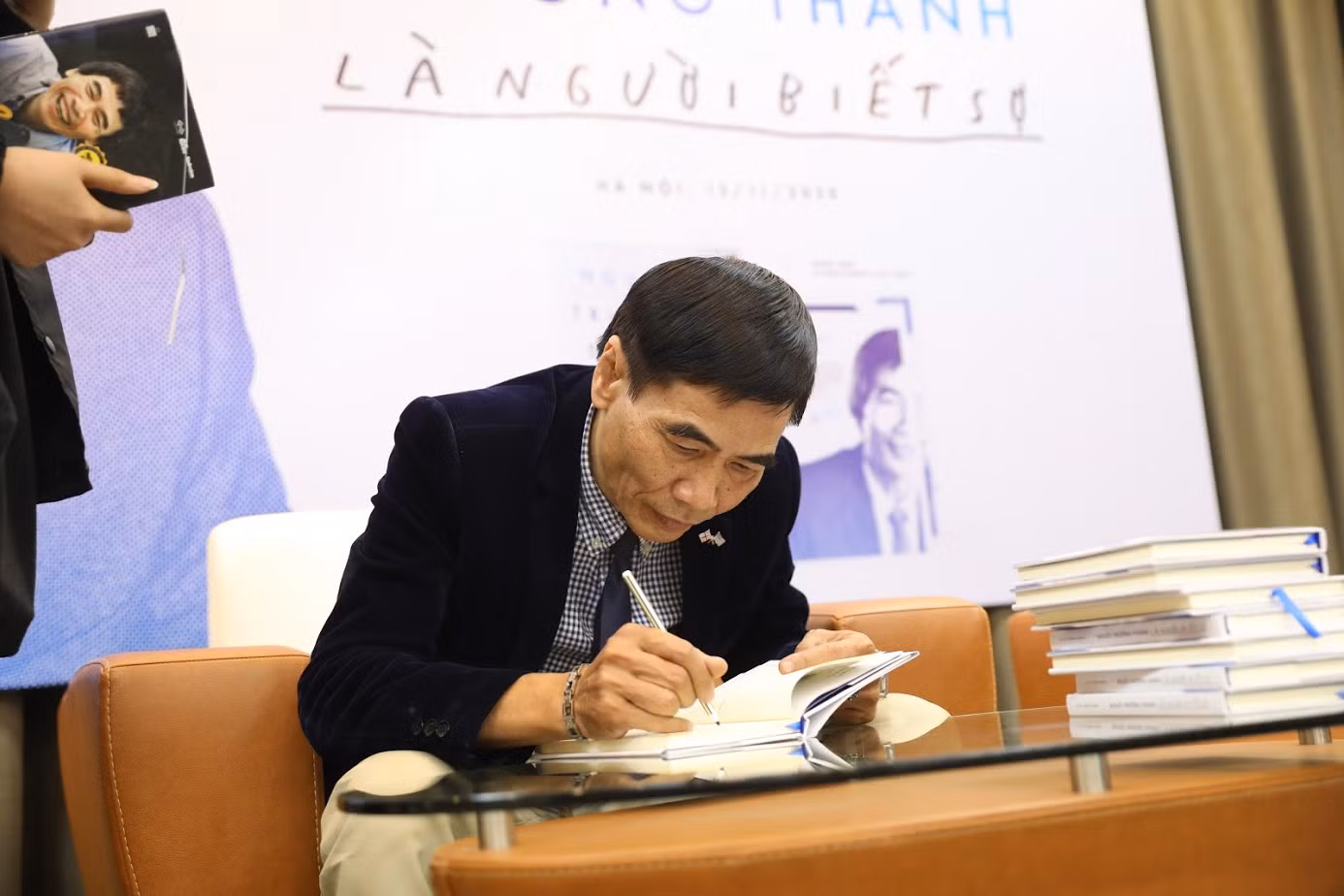 Sách của TS Lê Thẩm Dương được phát hành tại Nhật Bản ảnh 1