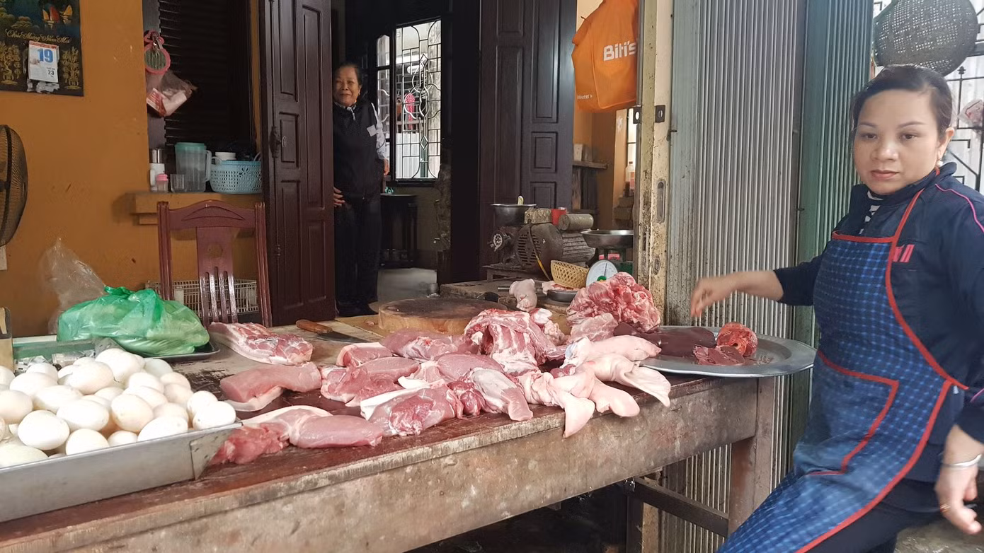 Nhập thịt nhiều, thương lái có thể tuồn lợn sang Trung Quốc ảnh 1