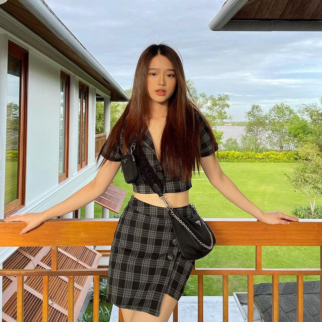 Lê Bống đăng clip đáp anti-fan, Linh Ka thăng hạng nhan sắc khoe vòng eo con kiến ảnh 9